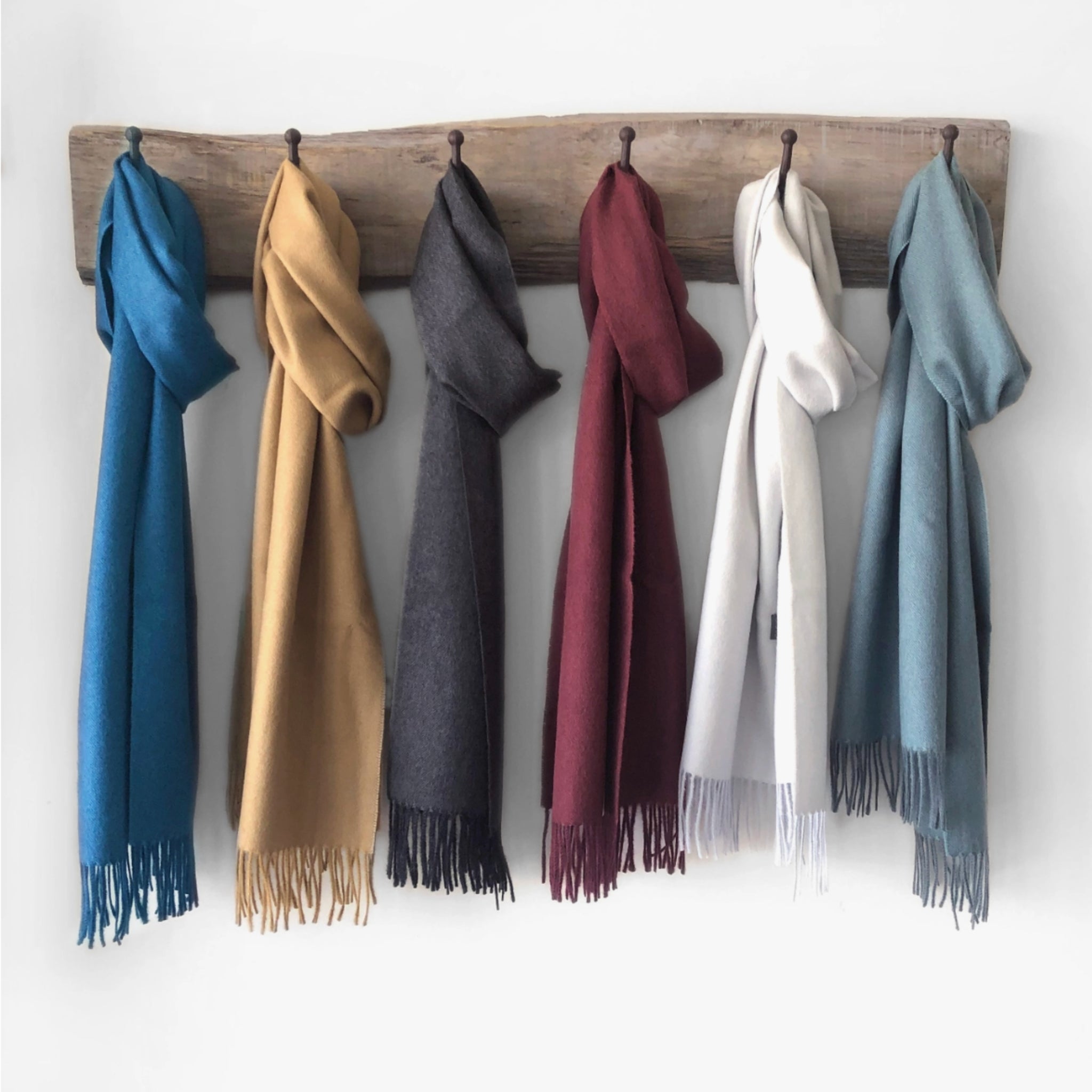 Apparel & Accessories – Alpacas and Friends, Descanso